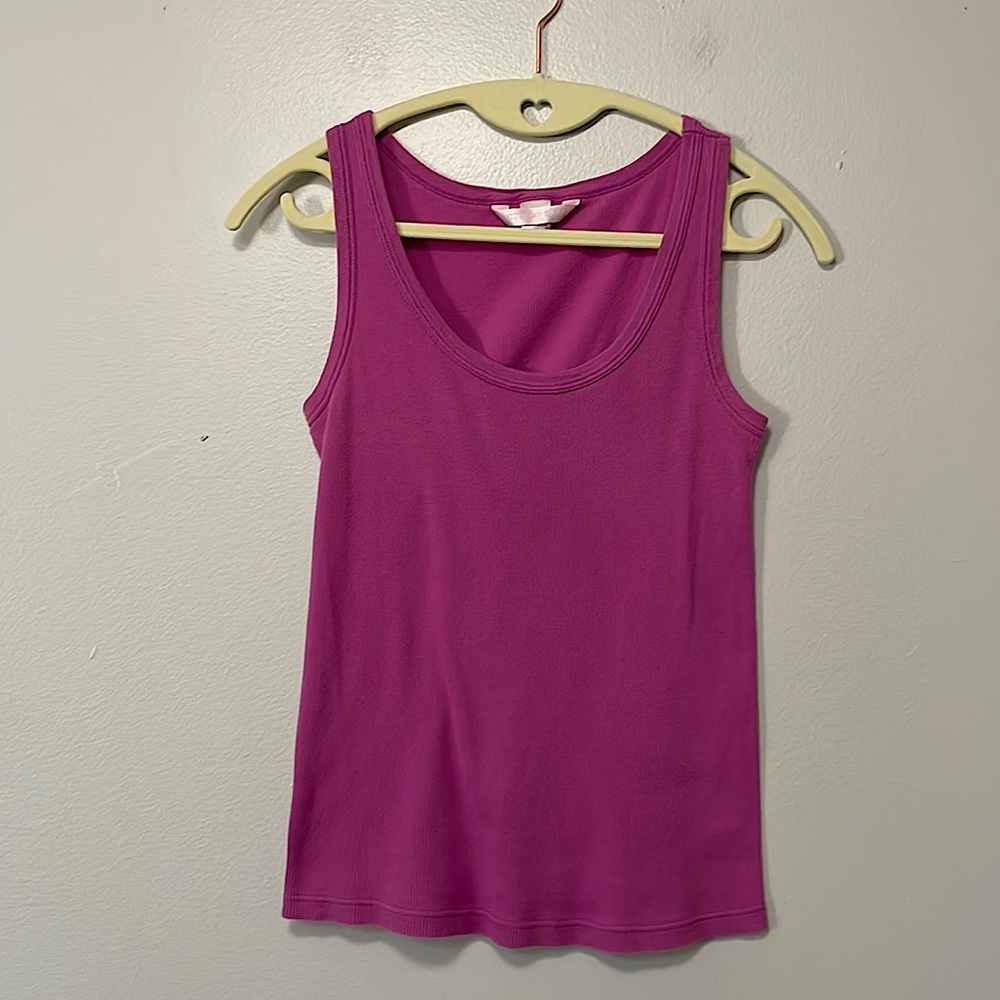 Victoria’s Secret light purple ribbed tank top. Sz medium